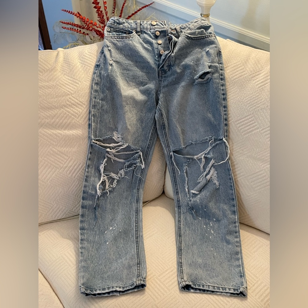 Girs/Ladies Distressed Jeans